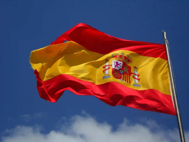 Guías de viaje por España - Bandera de España La Maleta Inquieta