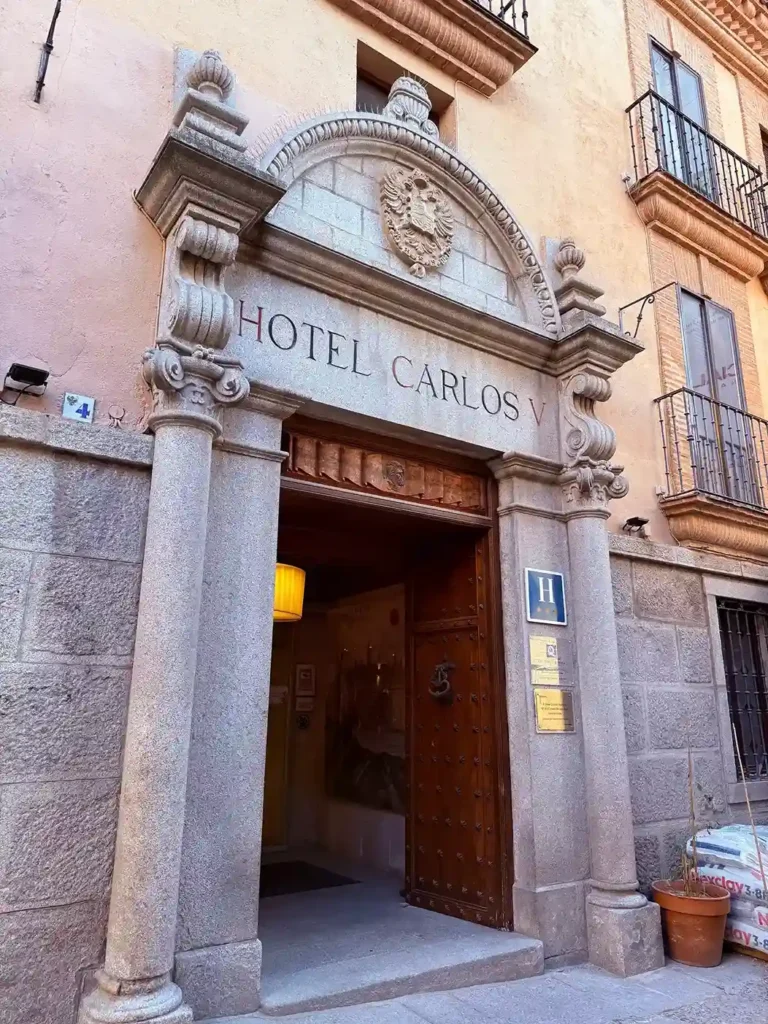Hotel Carlos V - La Maleta Inquieta
