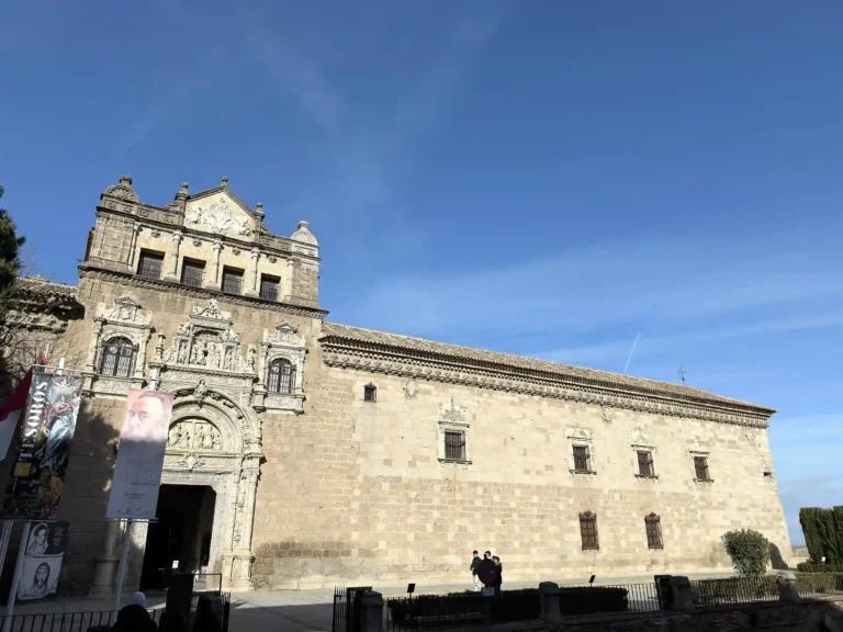 Exterior Museo de Santa Cruz - La Maleta Inquieta