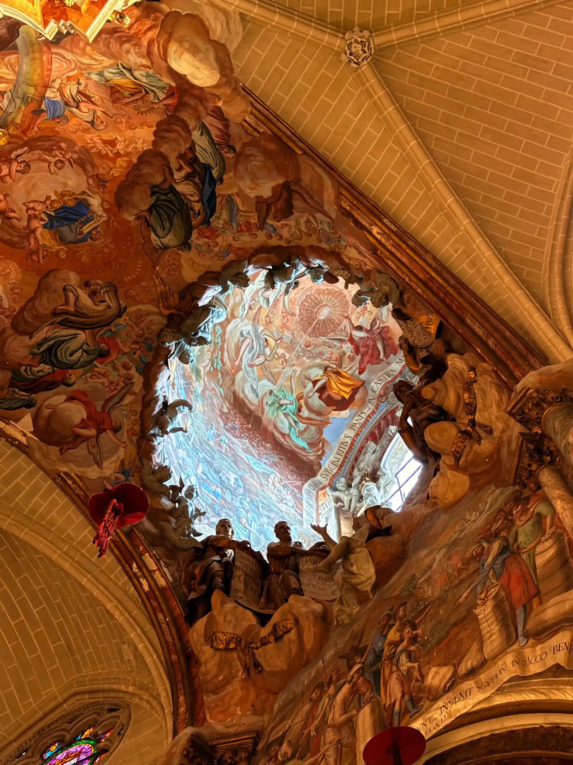 Óculo del Transparente de la Catedral de Toledo - La Maleta Inquieta