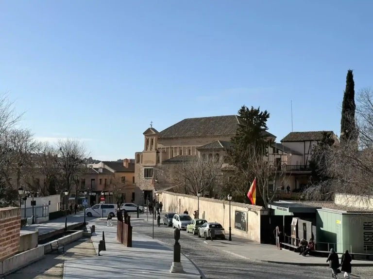 Paseo del Tránsito - La Maleta Inquieta