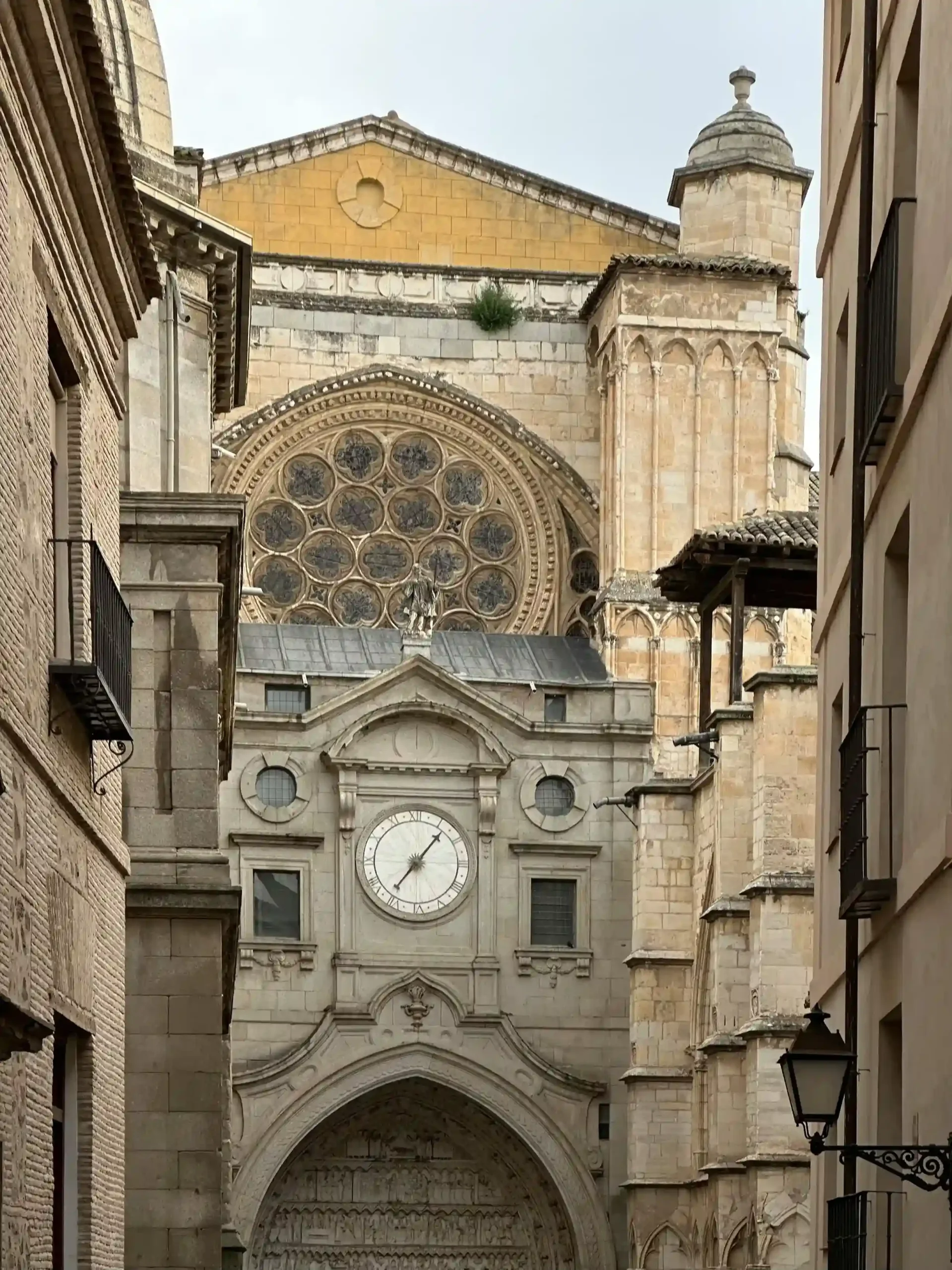 Puerta del Reloj Catedral de Toledo - La Maleta Inquieta