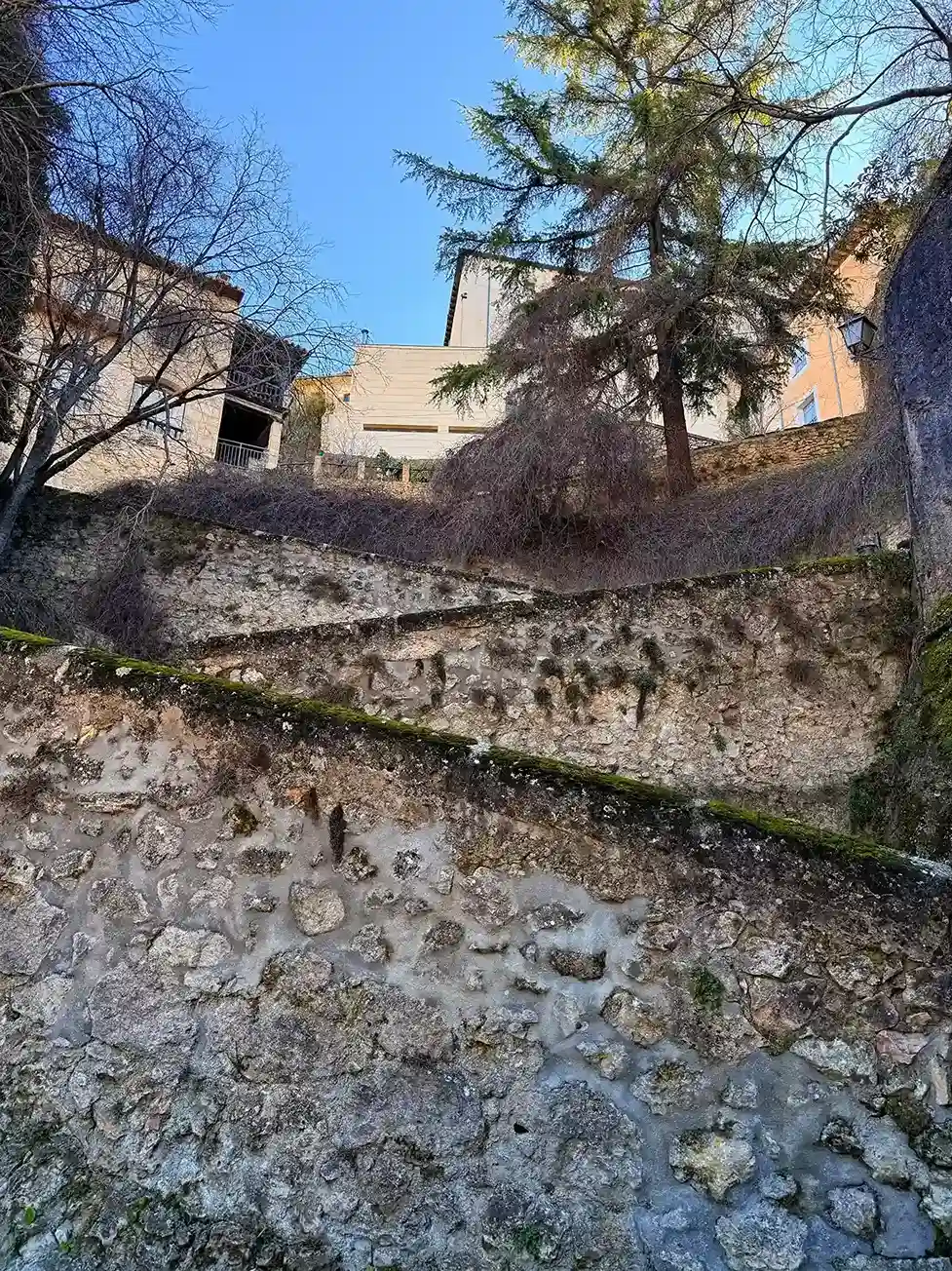 Bajada de las angustias Cuenca - La Maleta Inquieta