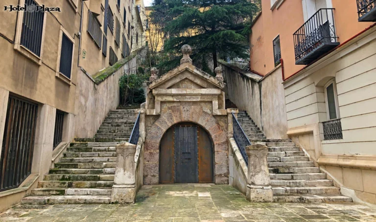 Entrada al túnel de la Guerra Civil en Cuenca — La Maleta Inquieta
