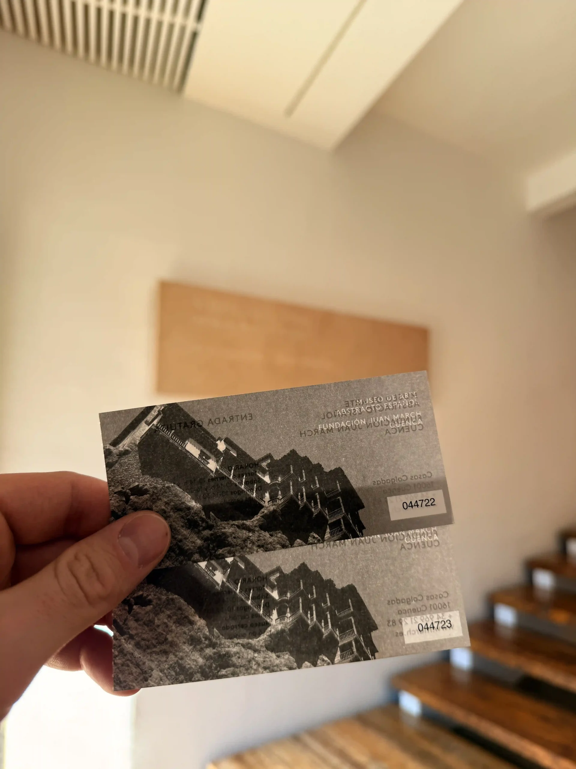 Entrada al Museo de Arte Abstracto de Cuenca — La Maleta Inquieta