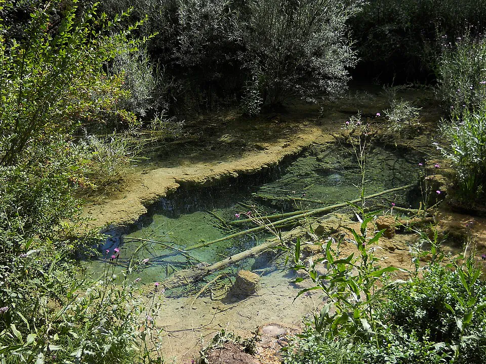 Paisaje en el nacimiendo del Rio Cuervo Cuenca - La Maleta Inquieta