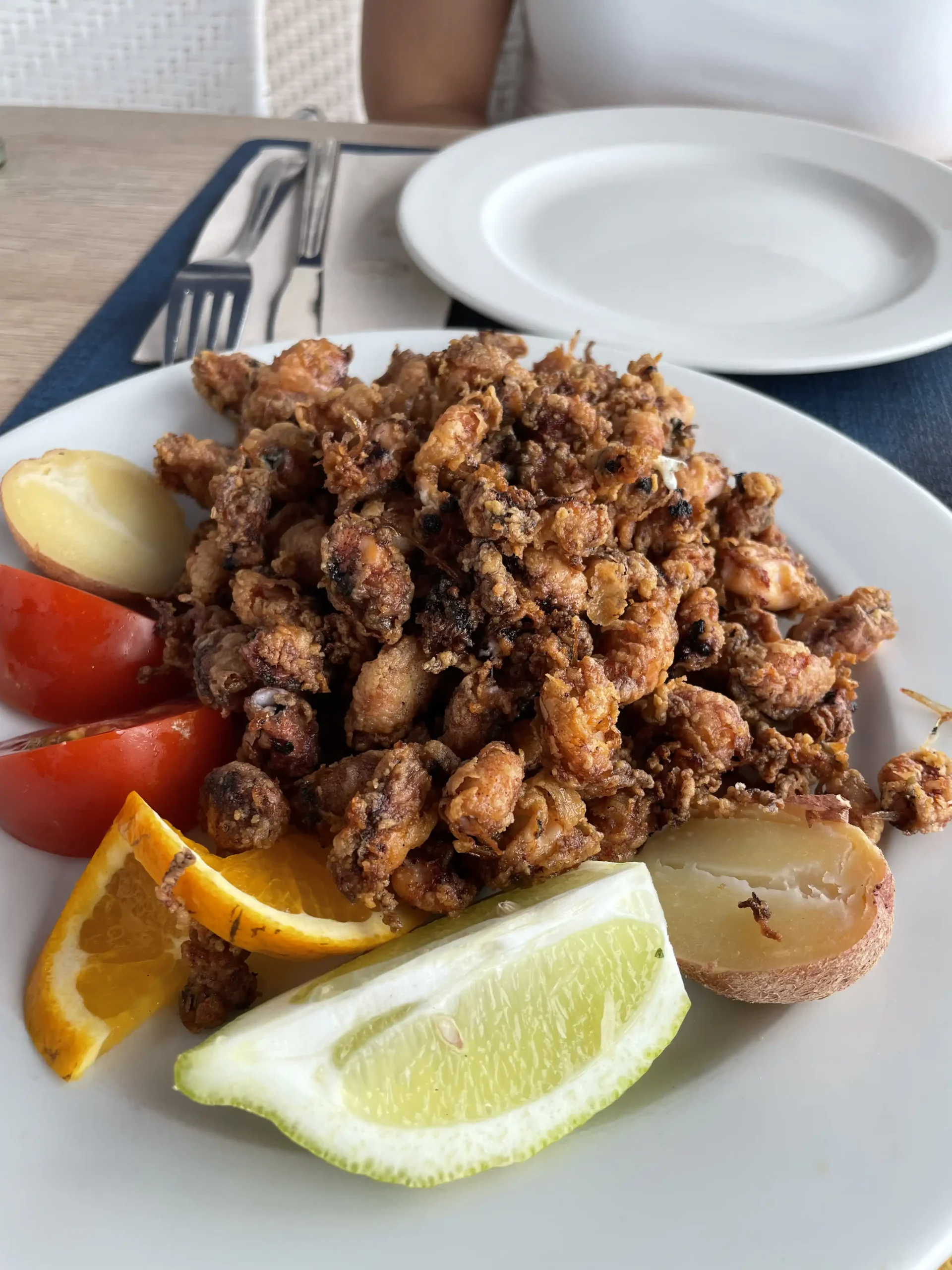 Comer en Lanzarote barato: Teleclubs, areperas y sitios recomendados