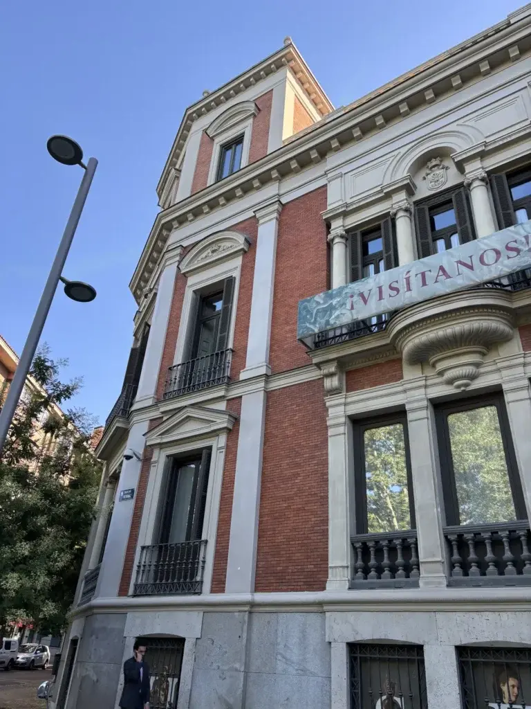 Interior del Museo Cerralbo con mobiliario histórico y decoración del siglo XIX — Foto propia La Maleta Inquieta, julio 2026