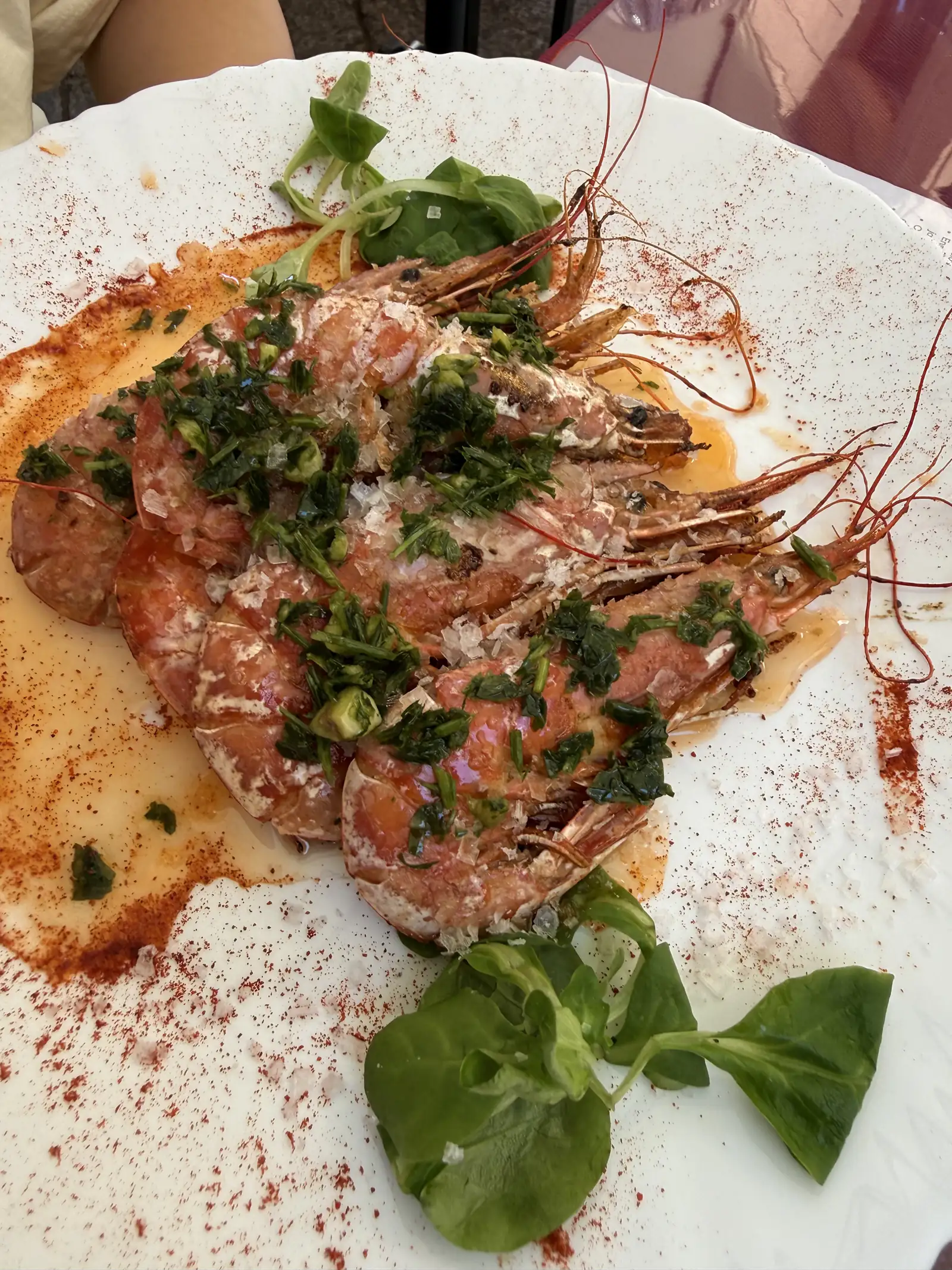 Gambas a la plancha con ajo y perejil en un restaurante de Salamanca, Foto propia La Maleta Inquieta, septiembre 2026